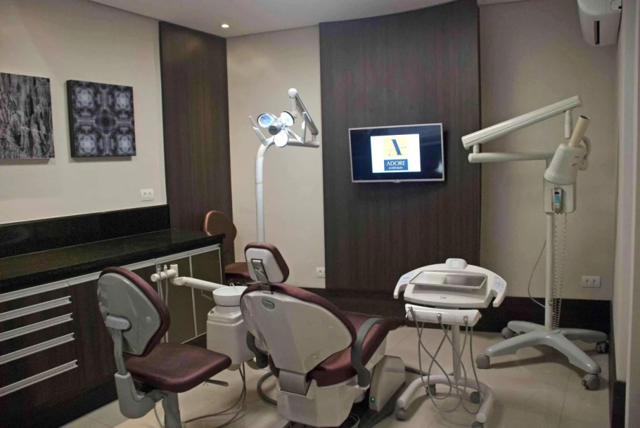 Foto 3:  — Adore Dental Studio | Implantes